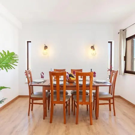 Abel - Espaçosa Com Bbq E Piscina Em *