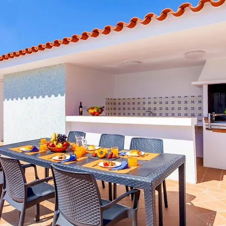 Abel - Espaçosa Com Bbq E Piscina Em